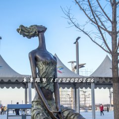 仰望藍(lán)天的少女銅雕，公園景觀雕塑