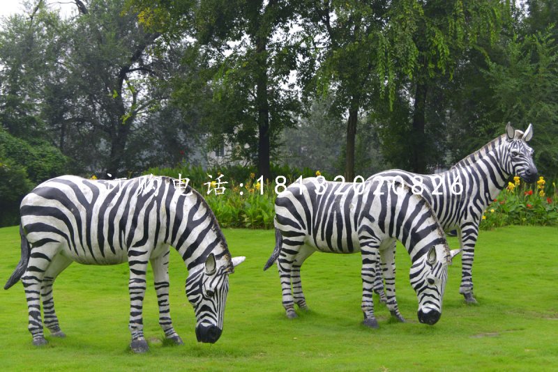 斑馬吃草雕塑，玻璃鋼動物